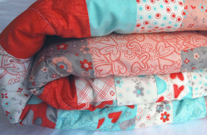 patchworkdecke tuerkis blumen