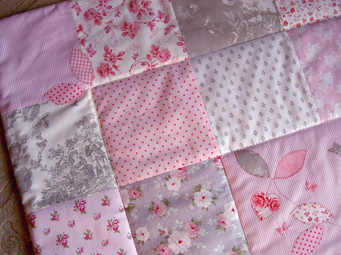Krabbeldecke Patchwork rosa voegel